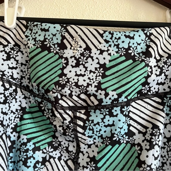 Free People Movement Your Corner Lose Control Printed Bra and Leggings Set Small - Picture 10 of 14